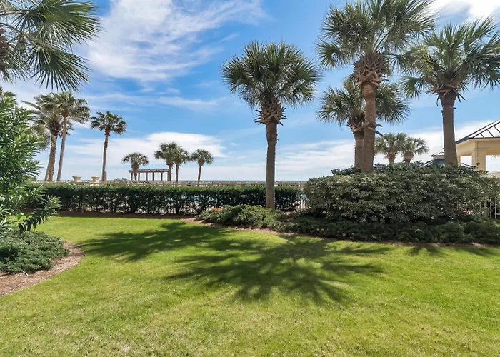 Apartment Bristol 109 - Beachfront Unit On Ground Floor-steps To The Pool *