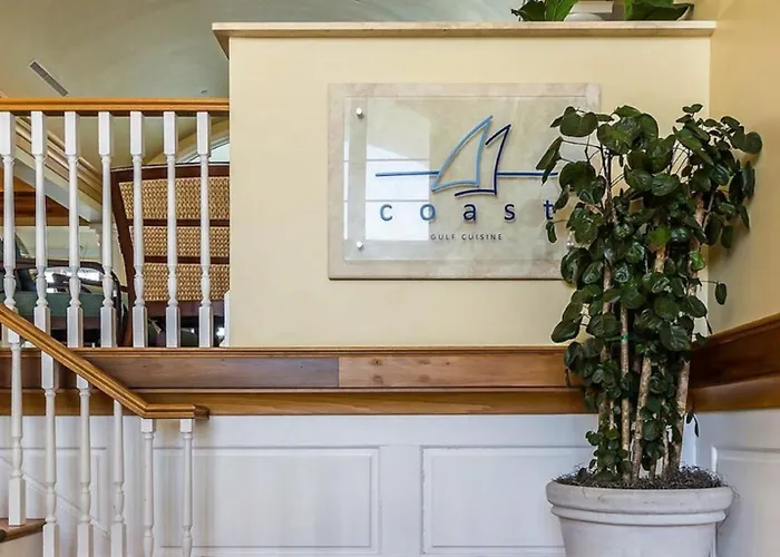 Bristol 109 - Beachfront Unit On Ground Floor-steps To The Pool Apartment